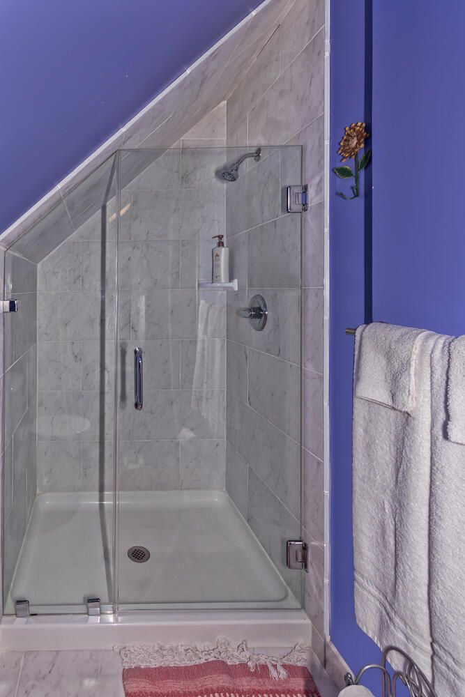 Moonlight Spa and Retreat: 129 Moonlight Dr, Sylva, NC 28779